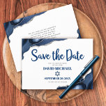 Reserva La Fecha Bar Mitzvah Simple y moderno guión de la agata azu<br><div class="desc">¡Asegúrate de que todos tus amigos y parientes puedan celebrar el hito de tu hijo Bar Mitzvah! Envíe esta tarjeta de invitación "Save the Date", única, moderna y personalizada. La tipografía de escritura azul marina y la estrella de David superponen un fondo simple y blanco con rocas de ágata azul...</div>