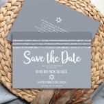 Reserva La Fecha Barra Mitzvah negrita Estilo moderno Gris Plata Ta<br><div class="desc">¡Asegúrate de que todos tus amigos y parientes puedan celebrar el hito de tu hijo Bar Mitzvah! Envíe esta tarjeta de invitación "Save the Date", única, moderna y personalizada. Tipografía audaz, de escritura blanca, Estrella de David, y un purpurina suave de color gris y plata a rayas inspirado por tallo...</div>