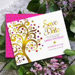 Reserva La Fecha Bat Mitzvah Moda Oro Relieve metalizado Rosado y R<br><div class="desc">¡Asegúrate de que todos tus amigos y parientes puedan celebrar el hito de tu hija Bat Mitzvah! Envía este impresionante y gráfico árbol de Relieve metalizado dorado falso con una estrella de David brillante rosa, naranja y roja y "hojas" de punto sobre un fondo blanco, personalizada tarjeta de invitación "Save...</div>