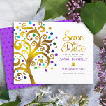 Reserva La Fecha Bat Mitzvah Moderno audaz Purple Gold Tree<br><div class="desc">¡Asegúrate de que todos tus amigos y parientes puedan celebrar el hito de tu hija Bat Mitzvah! Envía este impresionante y gráfico árbol de Relieve metalizado dorado falso con la estrella brillante turquesa, verde azulada, morada y azul de David y las "hojas" de punto en un fondo blanco, personalizada tarjeta...</div>