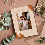 Reserva La Fecha Boda bohemio de pampas<br><div class="desc">Estas pampas pasto con flor Bohemain beige y rust Wedgy ahorran las fechas incluyen los detalles de tu foto y boda en un diseño moderno y elegante. La forma perfecta de marcar el tono de su boda Boho. Contáctame si necesitas ayuda o tienes una solicitud de personalización, me encantaría ayudarte....</div>