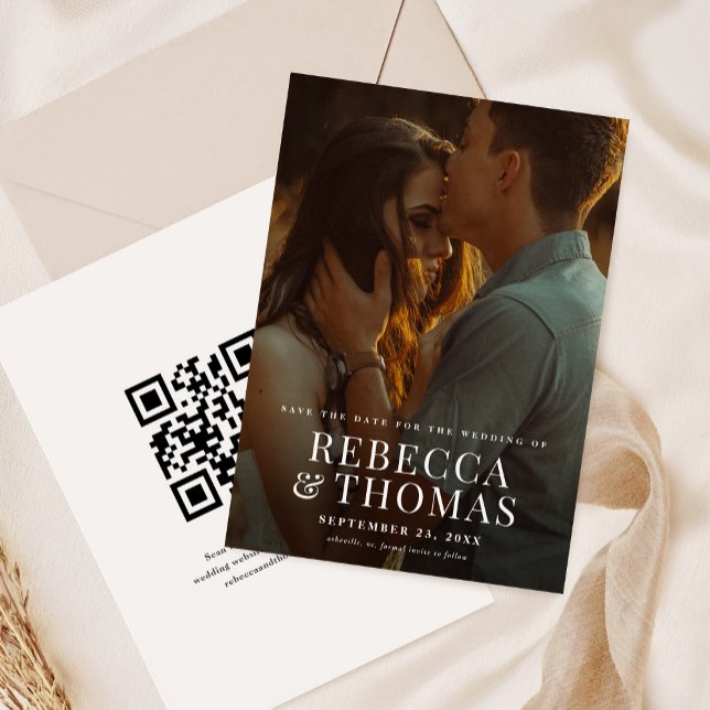 Reserva La Fecha Boda con superposición de foto moderna (Simple photo wedding save the date with elegant overlay type on the front and qr code on the back.)