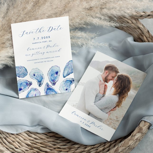 Reserva La Fecha Boda de acuarela de ostión azul (Oyster Beach Wedding Save the Dates with photo back and elegant coastal chic blue watercolor shells )
