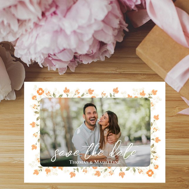 Reserva La Fecha Boda de Collage de fotos Floral de Peach (Wedding save-the-date photo card with a scannable QR code. )