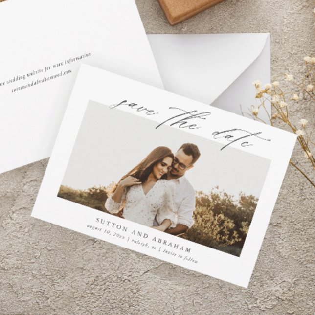 Reserva La Fecha Boda de foto de elegante escritura  (Elegant script calligraphy photo wedding save the date announcement cards.)