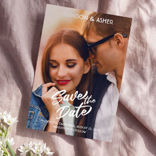 Reserva La Fecha Boda de foto superpuesta con letra blanca y script