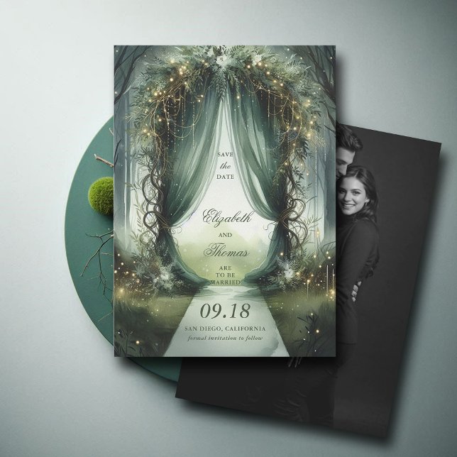 Reserva La Fecha Boda de fotografía de cuento de hadas encantado (enchanted forest woodland wedding save the date arch canopy calligraphy fairy tale magic dark moody)