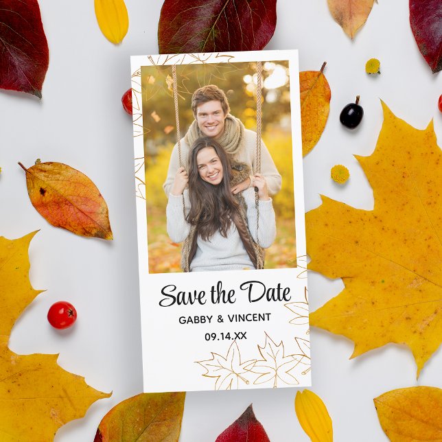 Reserva La Fecha Boda de Otoño Hoja de Arce Borde Salva la Fecha (Fall in Love with this autumn leaves save the date photo card.)