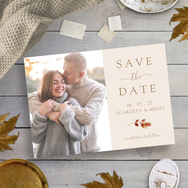 Reserva La Fecha Boda de Otoño Terracota Hojas Foto Guardar Fecha (Fall Terracotta Leaves Photo Save The Date Wedding by Painted Paperie)