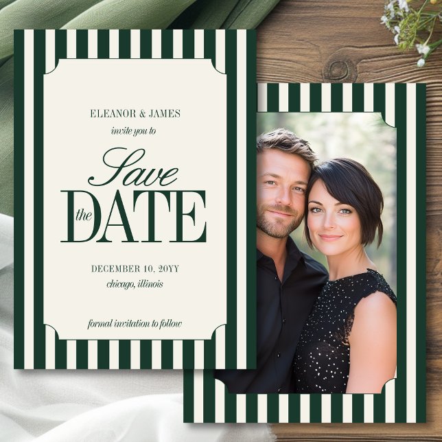 Reserva La Fecha Boda de raya prep de dinero antiguo verde esmerald (Luxe Green stripe high-society save the date. classic easthetic & engagement photo by Darling & May)