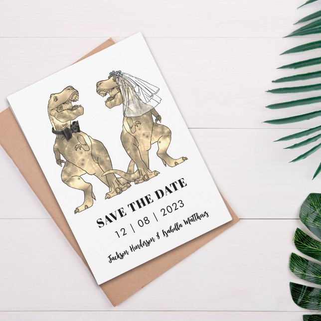 Reserva La Fecha Boda de tema de dinosaurios verde (T-Rex bride and groom funny dinosaur wedding save the date invitation)