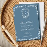 Reserva La Fecha Boda del Escudo Vintage Floral Dusty Blue Monogram<br><div class="desc">Duste Blue Monogram Floral Vintage Boda Escudo Guardar la tarjeta de fecha. Celebra tu día especial con este elegante y hermoso diseño de invitación a la boda para embellecer tu ocasión especial. Todos los textos están preorganizados para que puedas personalizarlos fácil y rápidamente con tus propios detalles.</div>