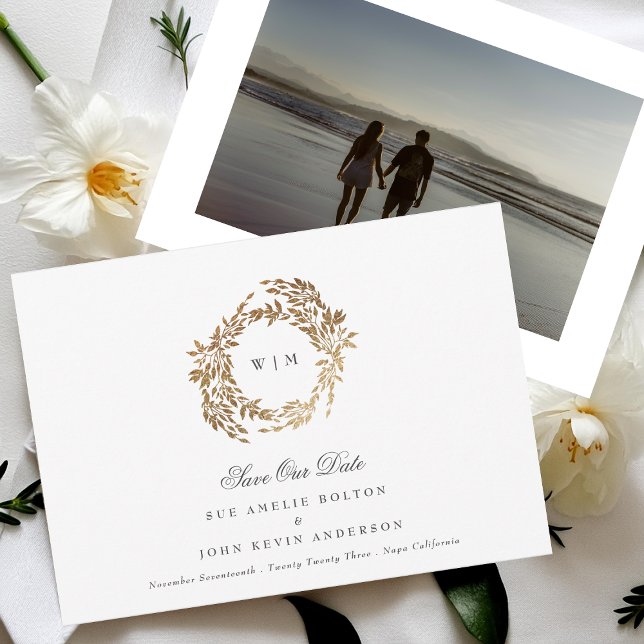 Reserva La Fecha Boda Escudo botánico Monograma de oro clásico (Subido por el creador)