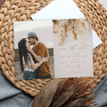 Reserva La Fecha Boda fotográfico de Boho Fall<br><div class="desc">Una romántica y moderna foto realista boda otoño salva la fecha con un ramo floral seco neutro en tonos trigo,  ocre y roya. Haga clic para editar este diseño para personalizar con su foto y detalles.</div>