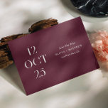 Reserva La Fecha Boda fotográfico minimalista moderno con ciruela b<br><div class="desc">Caer en la moderna tipografía boda minimalista Save the Date con foto en el reverso en tonos burdeos y ciruela. Por favor,  contáctame si necesitas artículos adicionales.</div>