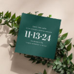 Reserva La Fecha Boda minimalista simple verde esmeralda moderna<br><div class="desc">Anuncia la fecha de tu boda con esta tarjeta de "Save the Date" que presenta un fondo verde azulado intenso (también conocido como verde medianoche) y una disposición elegante y limpia. El rico color verde añade un toque moderno, manteniendo el diseño simple y fácil de leer. Esta tarjeta es una...</div>