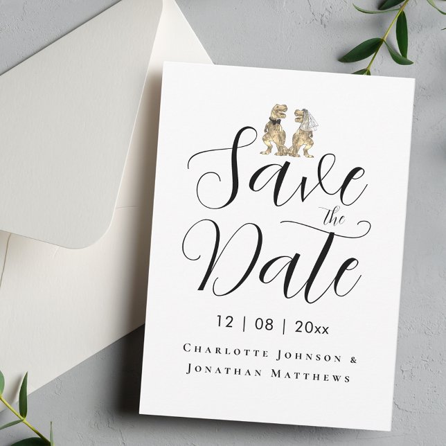 Reserva La Fecha Boda moderna divertida con tema de dinosaurios (Funny dinosaur theme wedding save the date invitation elegant script T-Rex dino bride and groom)