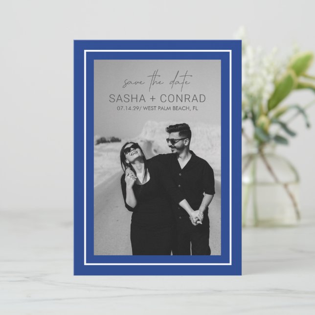 Reserva La Fecha Boda moderna foto azul zafiro borde audaz (Anverso de pie)