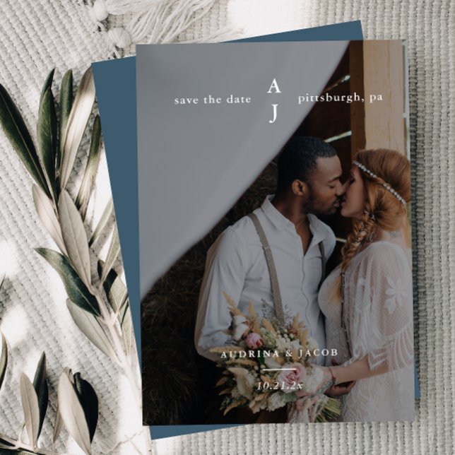 Reserva La Fecha Boda monograma simple de fotografía azul turbia (Subido por el creador)