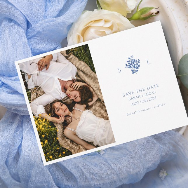 Reserva La Fecha Boda Monogramado Floral Azul y Blanco Plano (Subido por el creador)