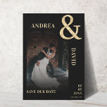 Reserva La Fecha Boda negro y negro de color oscuro con foto y oro<br><div class="desc">Sorprenda a sus seres queridos con esta elegante tarjeta Save the Date,  que incluye la foto de su personalizado,  el marcador de oro y los detalles del personalizado. Añade fácilmente tu información haciendo clic en la opción "personalizar".</div>