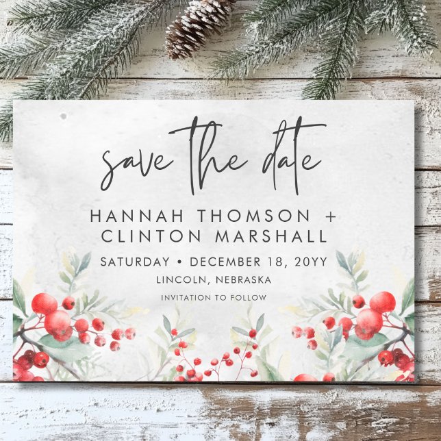 Reserva La Fecha Boda Rústico de Invierno Holly y Pine (Rustic Winter Holly & Pine Wedding Save The Date)