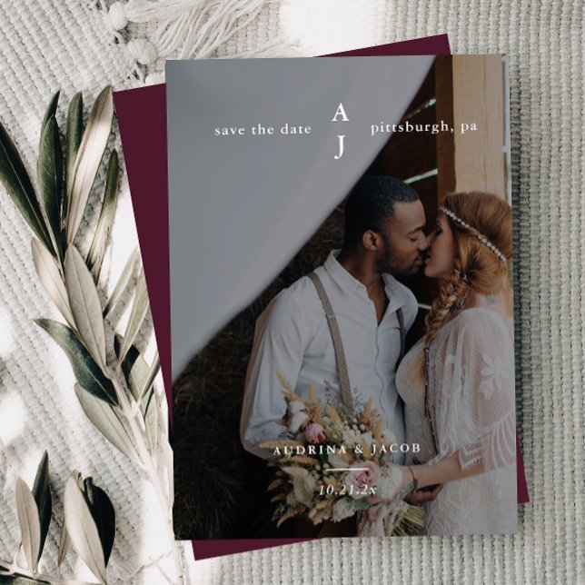 Reserva La Fecha Boda simple de monograma de fotografía borgoña (Subido por el creador)