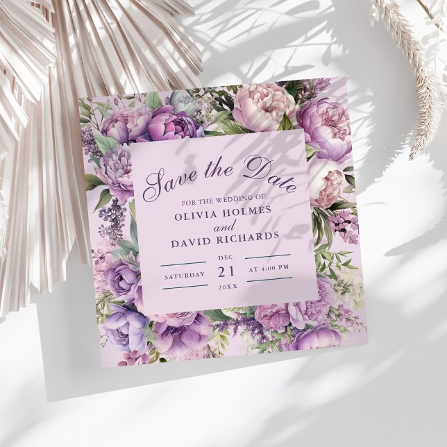 Reserva La Fecha Boho Lilac Floral Wedding Save the Date (Boho Lilac Floral Wedding Save the Date on a sunny table with a dry palm leaf.)
