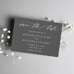 Reserva La Fecha Caligrafía gris elegante simple de boda<br><div class="desc">Tarjeta de aviso de fecha de boda con caligrafía elegante simple de carbón. ¡Para una personalización más avanzada de este diseño,  haga clic en el botón "Personalizar" arriba! También están disponibles artículos coincidentes.</div>