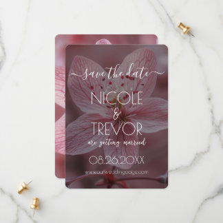 Reserva La Fecha Crear el suyo propio - Cierre de flores rosadas de