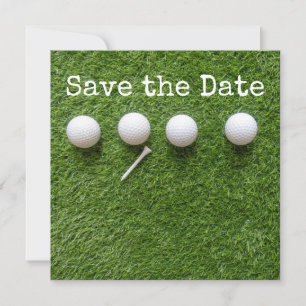 Reserva La Fecha Cuatro pelotas de golf con tee en césped verde