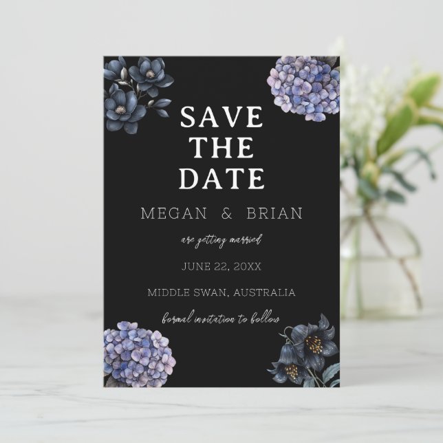 Reserva La Fecha Dark Moody Black Floral Classic Typography Wedding (Anverso de pie)