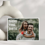 Reserva La Fecha Dos Bodas de texto blanco negrita Sobreposición de<br><div class="desc">Dos fotos Negrita Texto en blanco Sobreposición Boda simple Guardar la fecha</div>