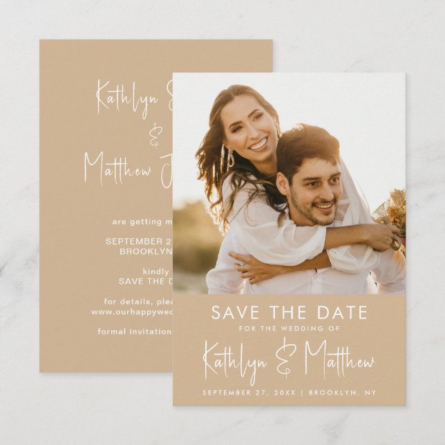Reserva La Fecha Dusty Beige Fun Script Moderno Boda de fotografía (Anverso / Reverso)