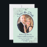 Reserva La Fecha Elegante Boda de ropa interior y foto de plata<br><div class="desc">Estas hermosas tarjetas son una excelente manera de hacer saber a sus amigos y familia que deben guardar la fecha para su próximo boda. Tienen un diseño de color verde menta y azul marino con tu foto en un marco ovalado rodeado de adornos de encaje gris plateado y elegantes letras...</div>