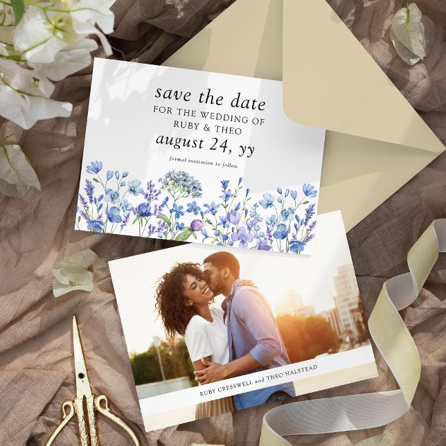 Reserva La Fecha Elegante Boda Periwinkle Foto de Flor silvestre (Photo Wedding Save the Date invitation from my Lilac + Periwinkle Wildflower Wedding Collection)