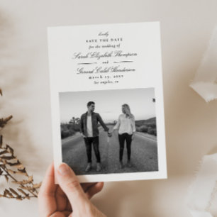 Reserva La Fecha Elegante caligrafía formal en blanco y negro