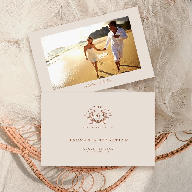 Reserva La Fecha Elegante Ecru Monograma Escudo Boda Foto (Subido por el creador)