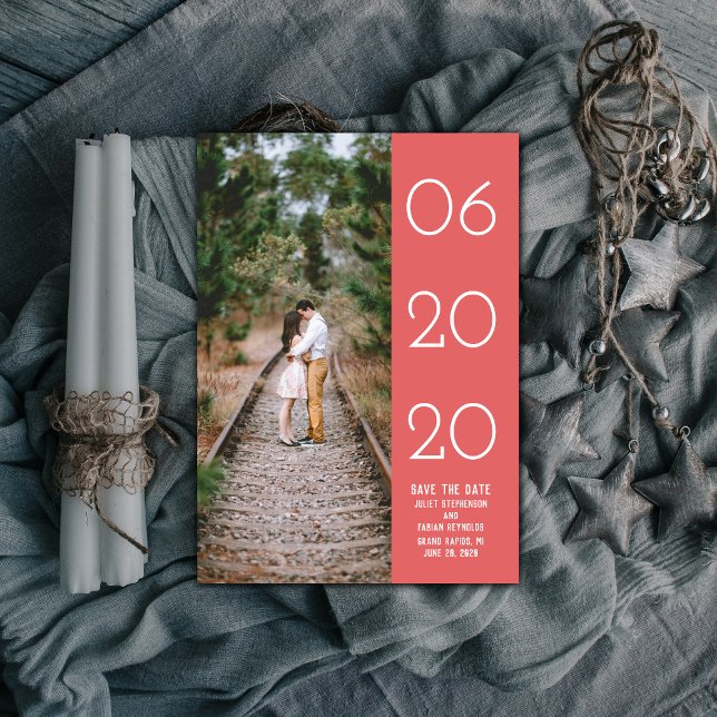 Reserva La Fecha Elegante foto barrida lateral Guardar la fecha | R (Red Elegant Side Swept Photo Save the Date)