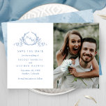 Reserva La Fecha Elegante Foto Boda De Monograma Azul Guardar La Fe<br><div class="desc">Anunciar la fecha de su boda con esta boda impactante salve la tarjeta de fecha con dos secciones en la parte delantera, a la izquierda exquisita monografía botánica dibujada a mano enmarcando elegantemente las iniciales de parejas en tonos azules con sus nombres y datos de fecha y ubicación de boda...</div>