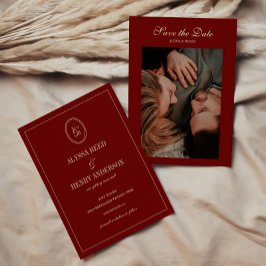 Reserva La Fecha Elegante Foto de Boda con Guión de Monograma Rojo 