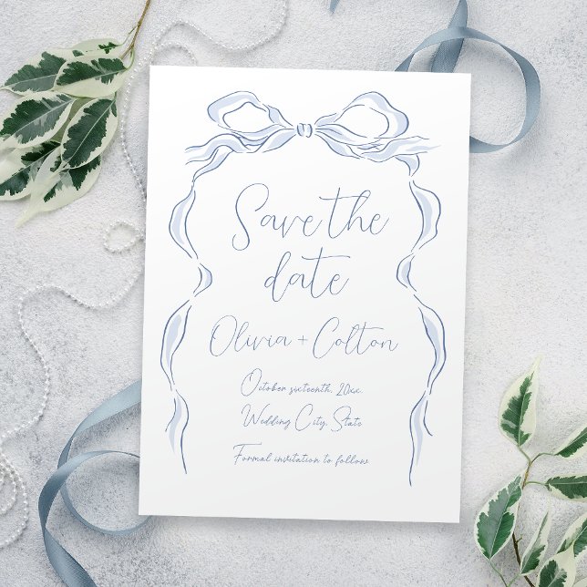 Reserva La Fecha Elegante Mano Azul Polvoriento Girar Guardar La Fe (Elegant Dusty Blue Hand Drawn Bow Save The Date)
