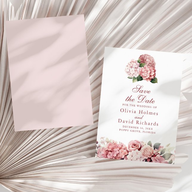 Reserva La Fecha Elegante Rosa Polvo Hydrangea Boda (Elegant Dusty Rose Hydrangea Wedding Save The Date on a sunny neutral dry palm leaf.)