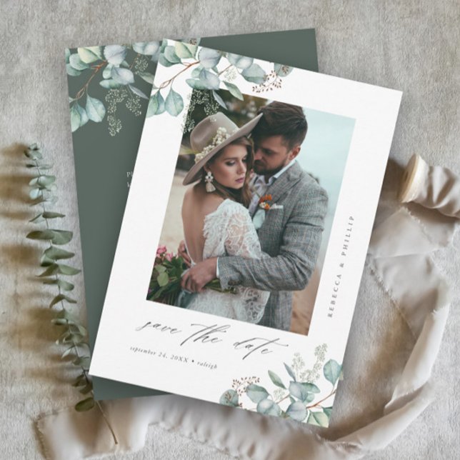Reserva La Fecha Elegante vegetación Eucalyptus Boda Foto Código QR (Elegant Eucalyptus Greenery Photo Wedding Save the Dates with QR code.)
