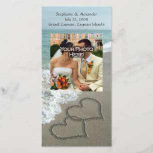 Reserva La Fecha Escritura de arena en la playa, corazón entrelazad