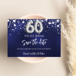 Reserva La Fecha Estrellas de plata azul marino 60 cumpleaños<br><div class="desc">Un moderno y elegante Save the Date para una parte de cumpleaños número 60. Un fondo azul marino decorado con estrellas de imitación plateadas. Personalice y agregue una fecha y un nombre. El color azul es desigual. El texto: Save the Date se escribe con un gran guión de estilo escrito...</div>