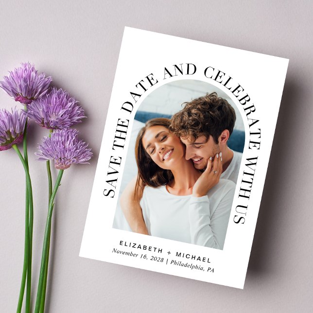 Reserva La Fecha Festín de la fotografía de arte moderno (Celebrate your love story with a save the date showcasing your photo in an elegant arch frame)