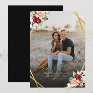 Reserva La Fecha Floral de borgoña geométrica de oro por toda la fo