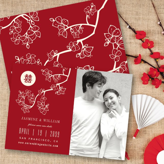 Reserva La Fecha Flores de melocotón rojas Foto de Doble Felicidad  (Red/Ivory Peach/Plum Blossoms Chinese Double Happiness Photo Save The Date Card @ fatfatin_red_knot)