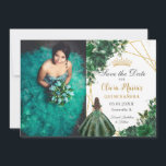 Reserva La Fecha Flores verdes esmeraldas foto de la princesa Quinc<br><div class="desc">Personalice esta bonito floral de color verde esmeralda Quinceañera / Foto dulce de 16 años para guardar la fecha fácil y rápidamente. Simplemente haga clic en el botón personalizar para editar los textos, cambiar las fuentes y los colores de las fuentes. Con un chica vestido con un hermoso vestido verde...</div>